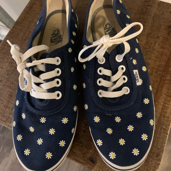 daisy vans